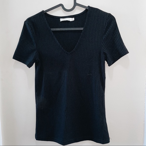 Vera & Lucy V-Neck Tee - Picture 2 of 3